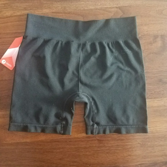 oiselle long flyte shorts